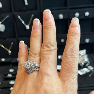 Elegant Silver Women's Ring Set